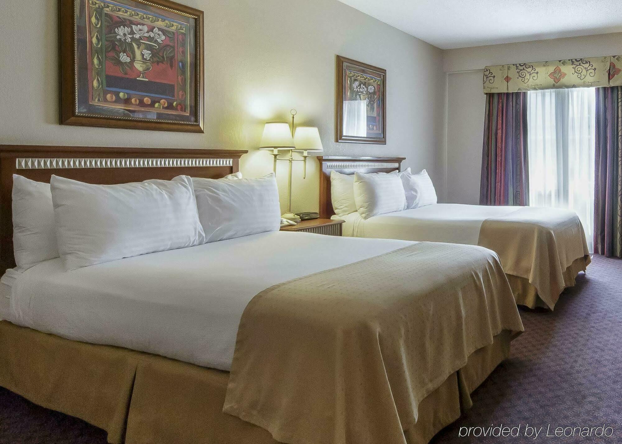 Holiday Inn Hotel French Quarter-Chateau Lemoyne, An Ihg Hotel New Orleans Bagian luar foto